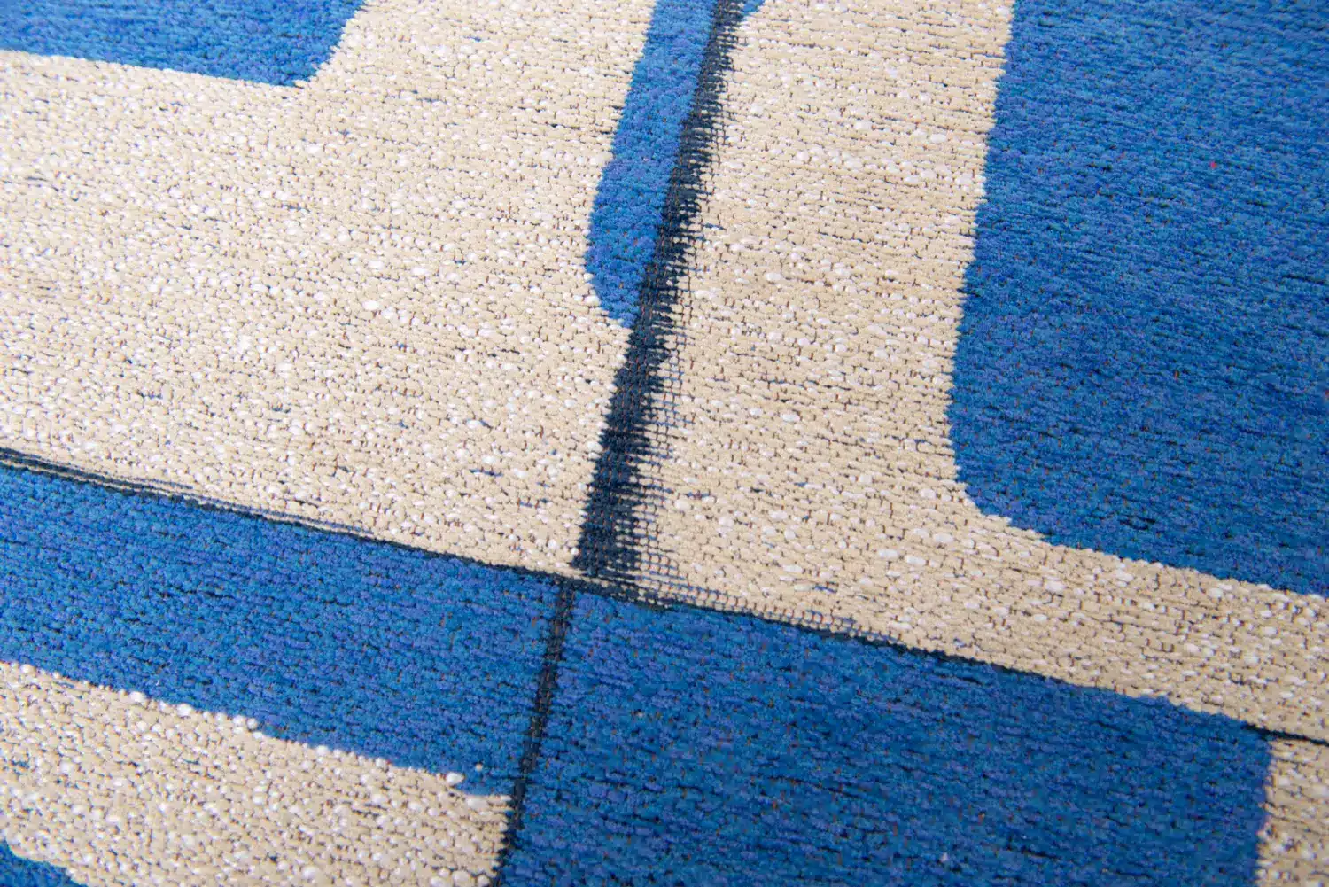 9358_CAMPANULA_DETAIL02_WEB-1 casamania.com.ua 9358 campanula detail02 web 1
